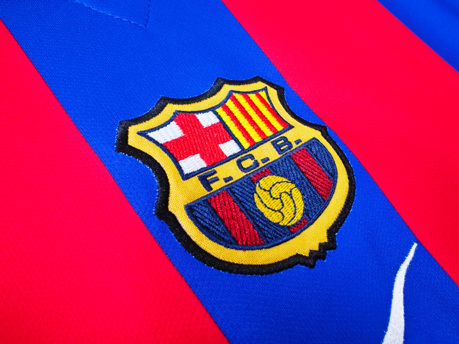 Retro 01/02 Barcelona Home Jersey