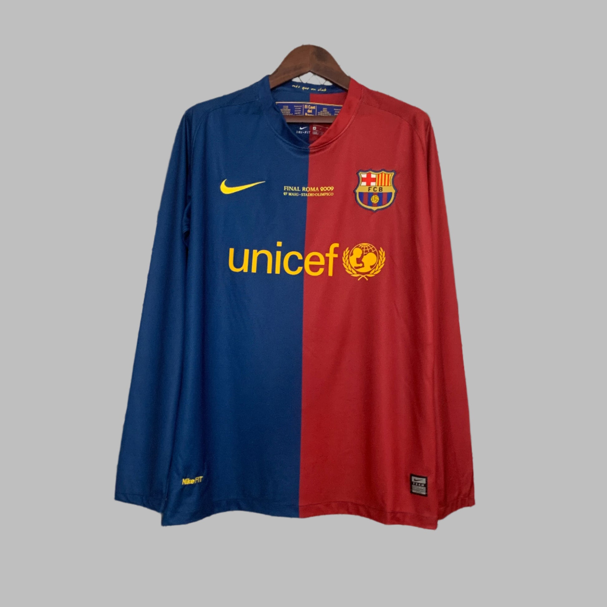 08/09 Long Sleeve Retro Barcelona Champions Jersey